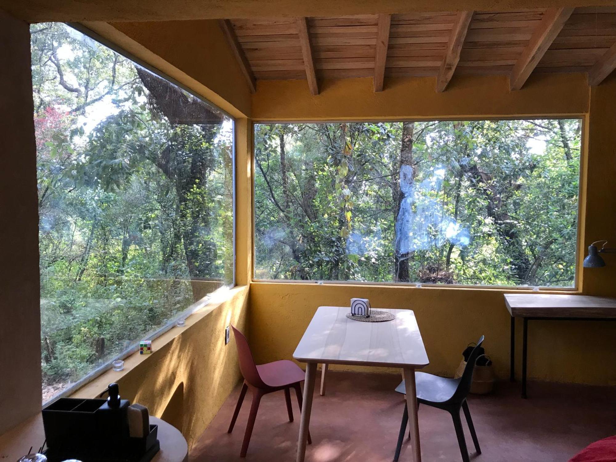 La Cabana Azul Al Fondo Del Bosque De Tepoztlan Exterior photo