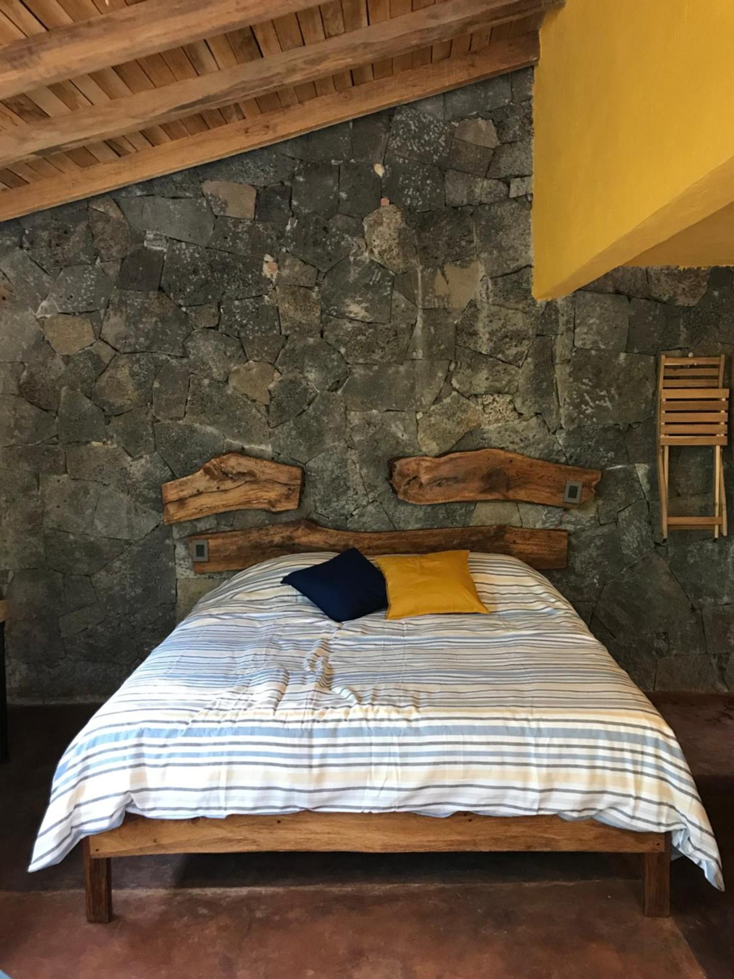 La Cabana Azul Al Fondo Del Bosque De Tepoztlan Exterior photo